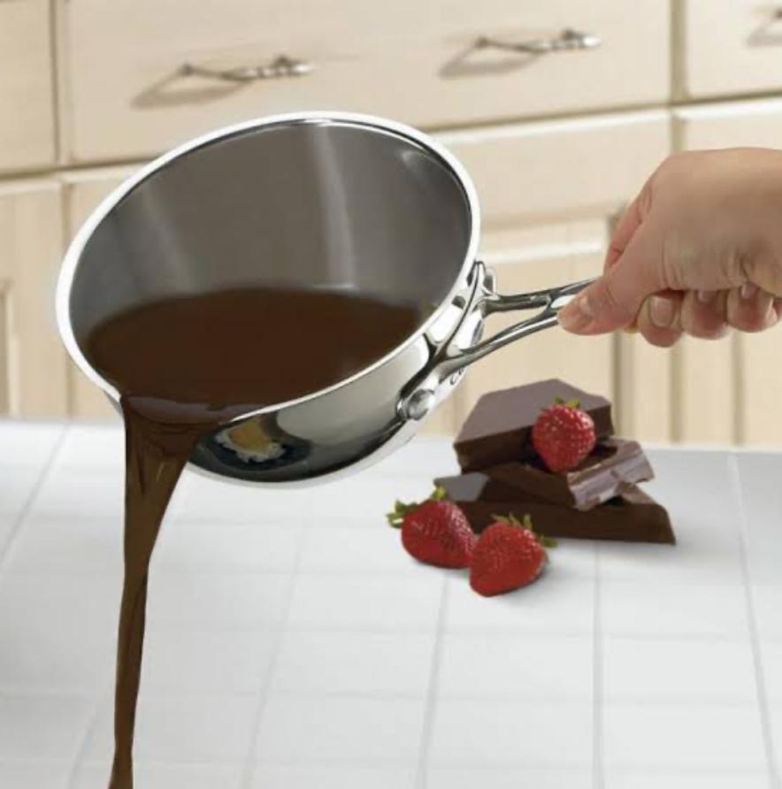 Cuisinart Chef’s Classic Stainless 1-Quart Pour Saucier