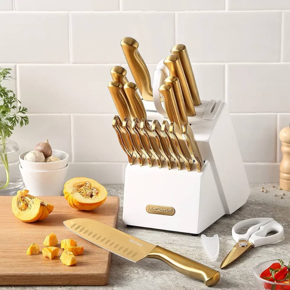 MCCOOK 15PC GOLD TITANIUM STAINLESS STEEL KNIFE WITH BUILT-IN-SHARPENER