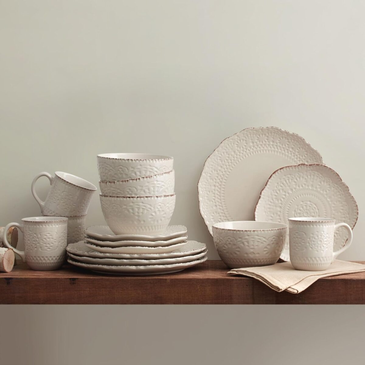 PFALTZGRAFF CHATEAU 16PC DINNERWARE SET
